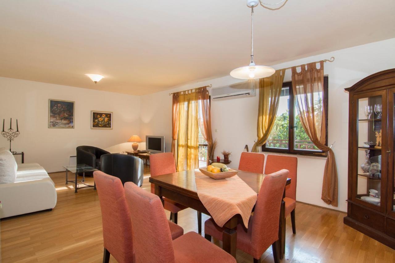 Apartments Emil 769 Fazana Exterior photo