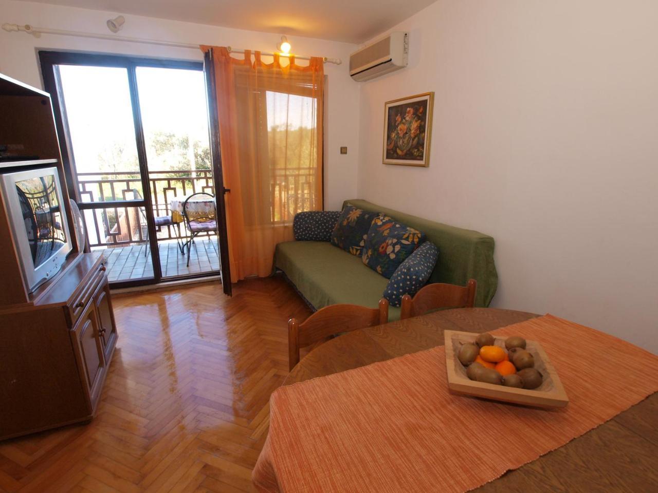 Apartments Emil 769 Fazana Exterior photo